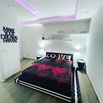 فندق مبيت وإفطار Due Cuori باري